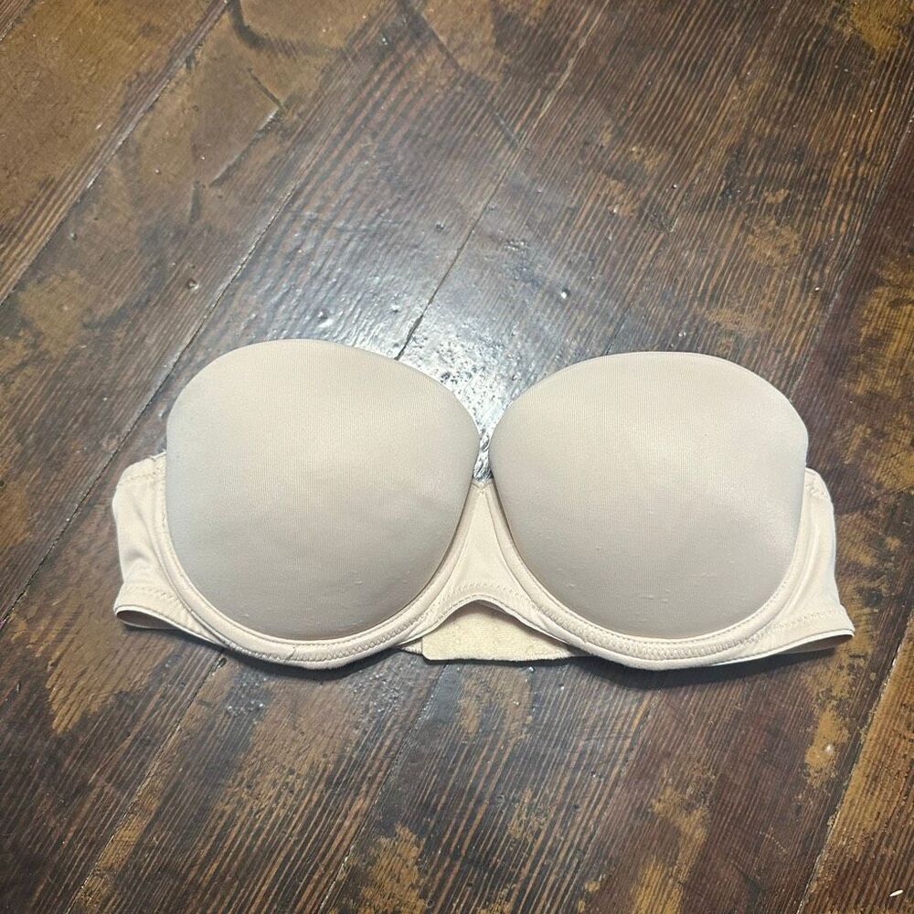 Victoria’s Secret nude strapless 32C multi-way push-up bra